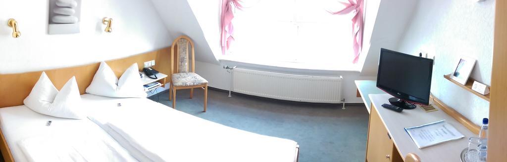 Hotel Garni Schmid Neu-Ulm Habitación foto